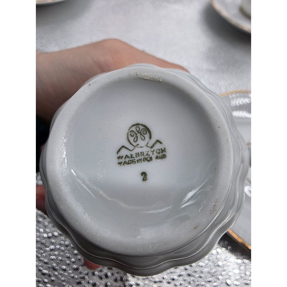 Wawel 56‎ Gold Rimmed Porcelain Teacup & Saucer Set - Picture 8 of 11